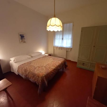 Casa Vacanza Villa Patrizia Follo Alto Екстериор снимка