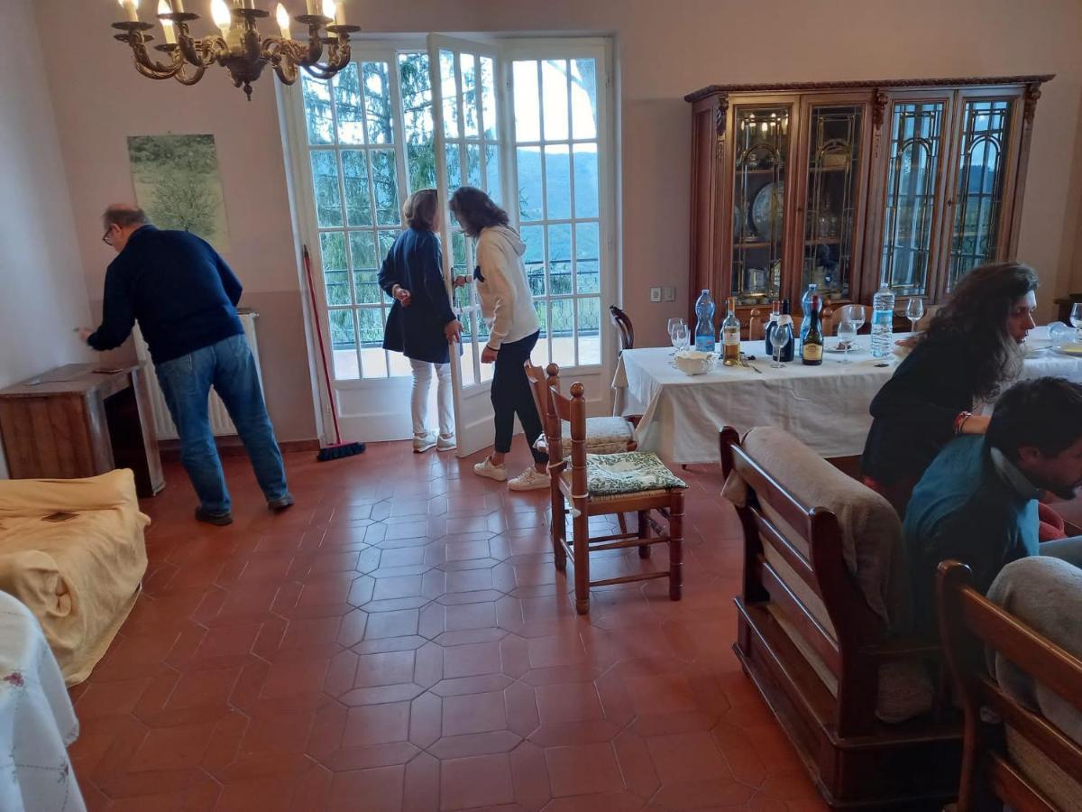 Casa Vacanza Villa Patrizia Follo Alto Екстериор снимка