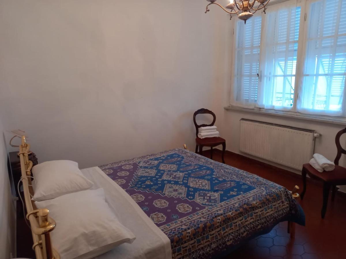 Casa Vacanza Villa Patrizia Follo Alto Екстериор снимка