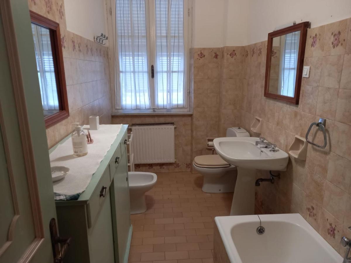Casa Vacanza Villa Patrizia Follo Alto Екстериор снимка