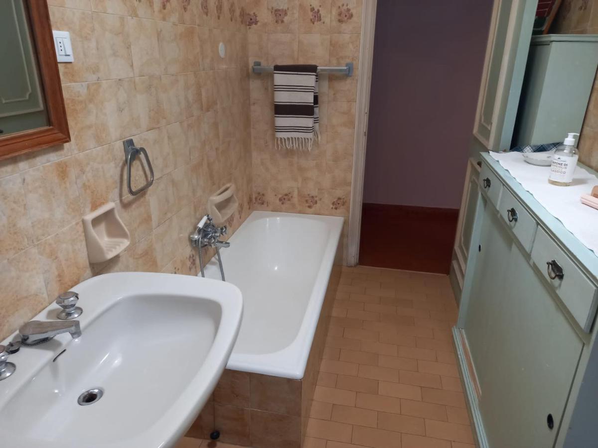 Casa Vacanza Villa Patrizia Follo Alto Екстериор снимка